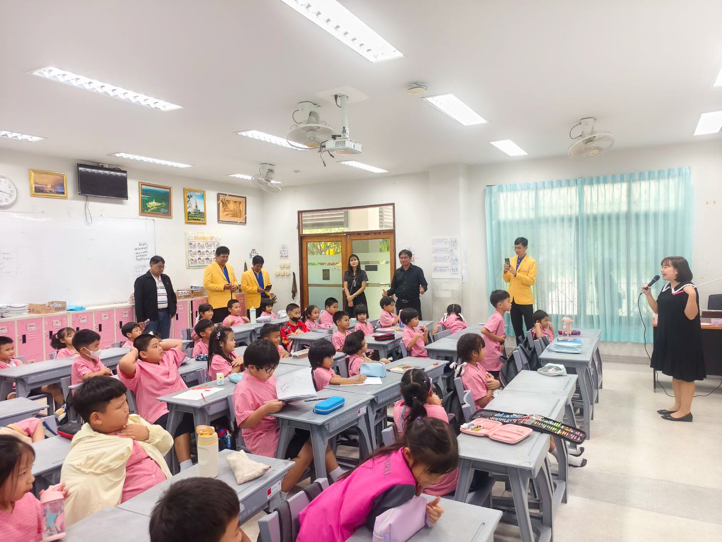 สาธิต มรภ.อุบลฯ ให้การต้อนรับคณะศึกษาดูงานจากโรงเรียนบ้านโพนยาง