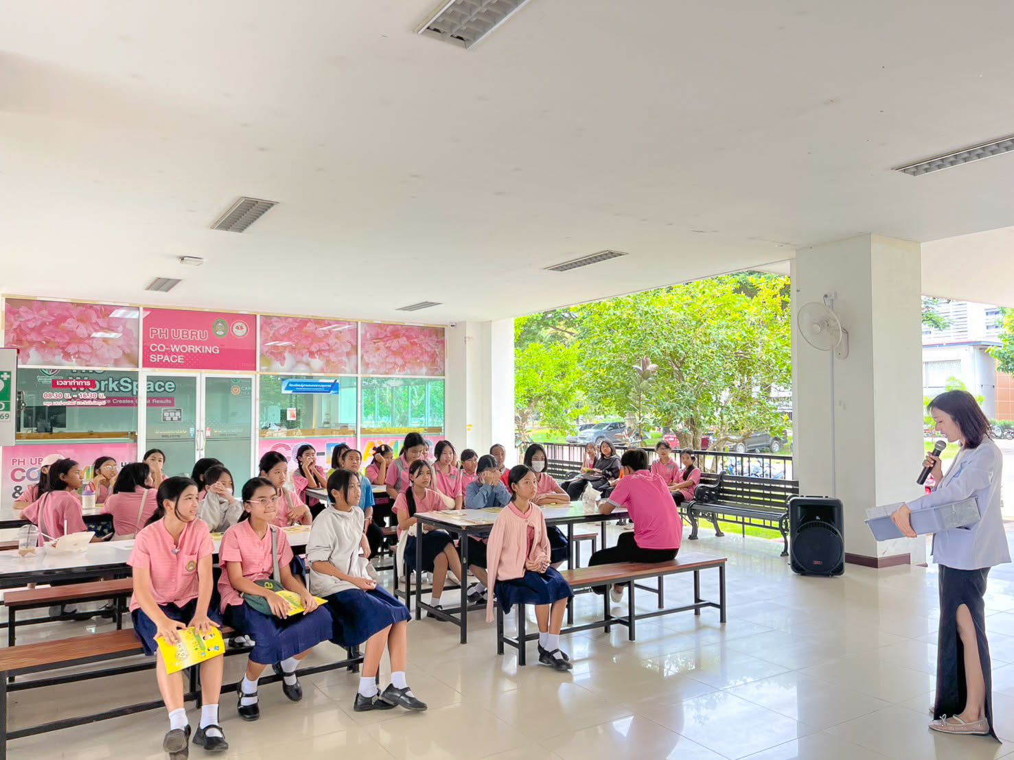 โรงเรียนสาธิตมหาวิทยาลัยราชภัฏอุบลราชธานี ร่วมกับศูนย์สุขภาพชุมชน มหาวิทยาลัยราชภัฏอุบลราชธานี ดำเนินการสร้างเสริมภูมิคุ้มกันโรคด้วยวัคซีนให้แก่นักเรียนระดับประถมศึกษา เพื่อป้องกัน