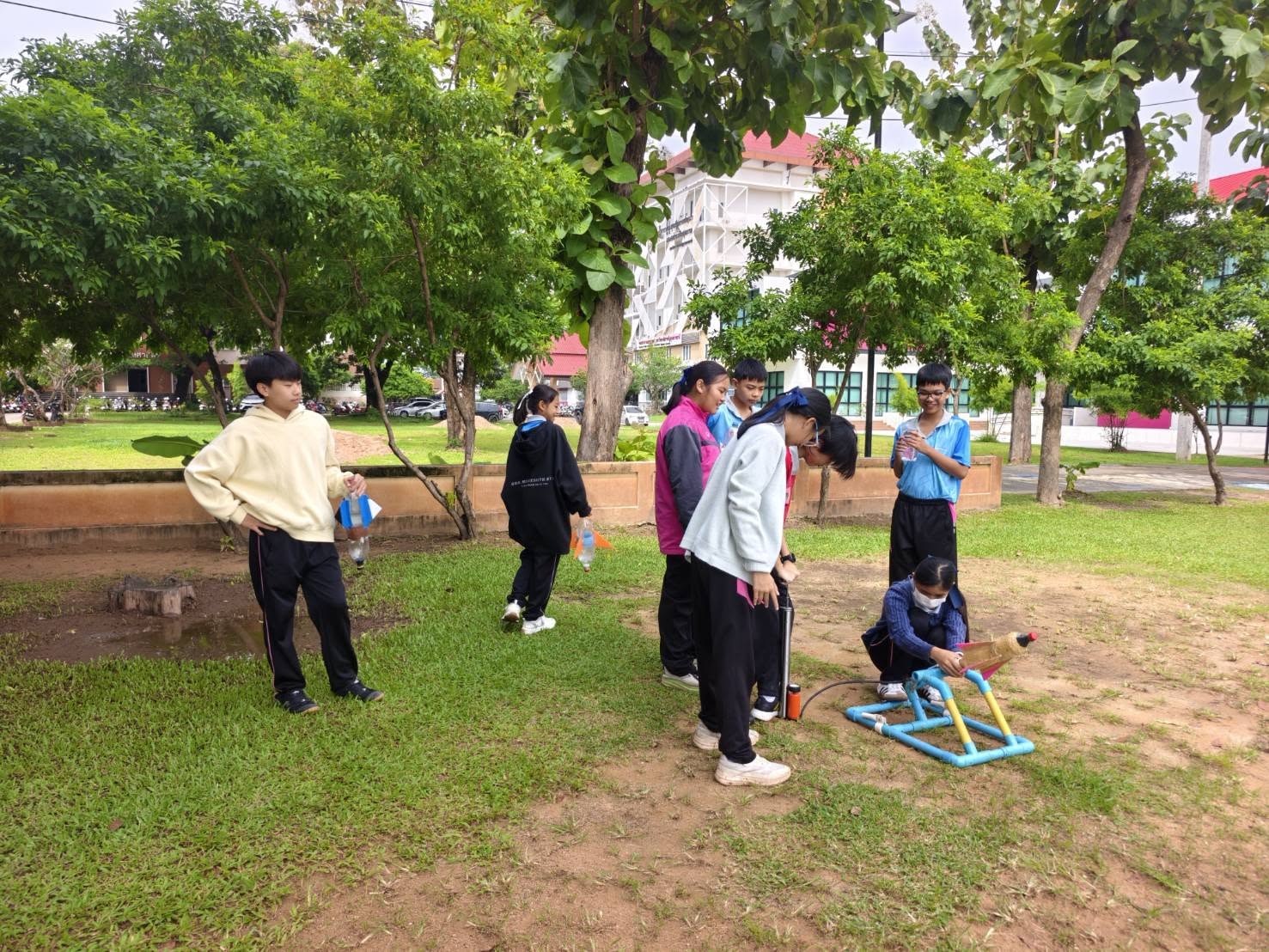 ภาพกิจกรรมการนิเทศการจัดการเรียนรู้ รายวิชาของเล่นเชิงวิทยาศาสตร์ ชั้น ม.1/2